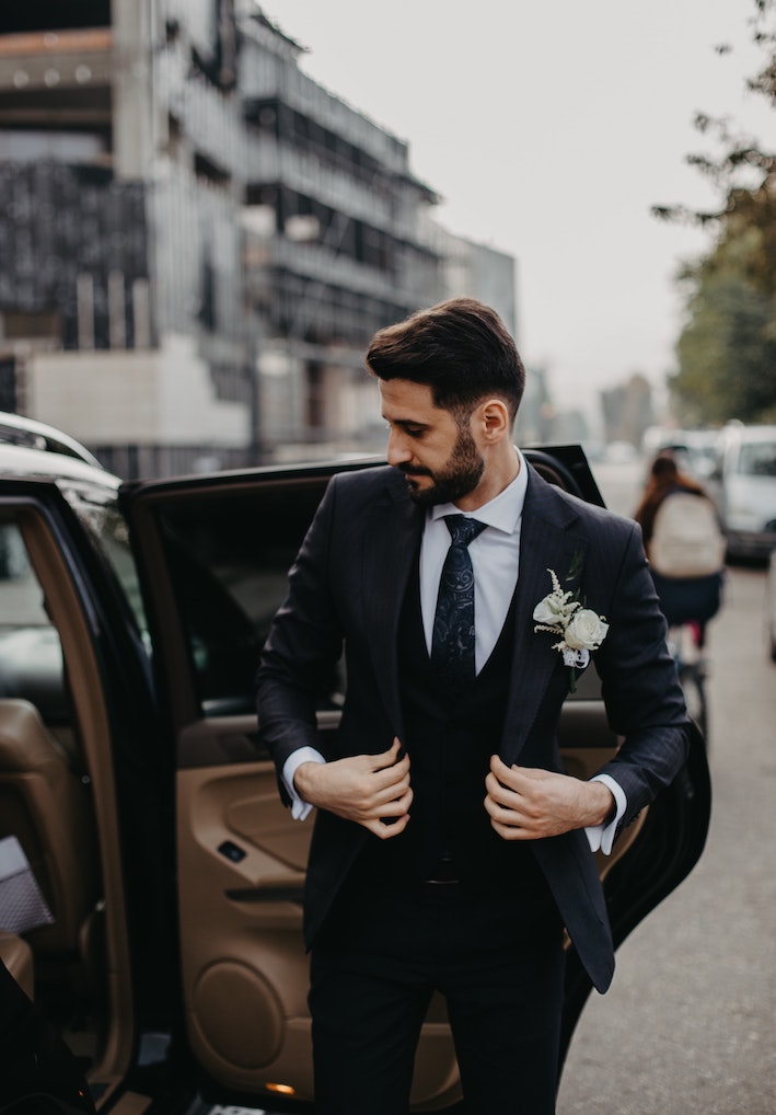 https://www.story-tailor.be/wp-content/uploads/2023/03/costume-mariage-homme.jpg